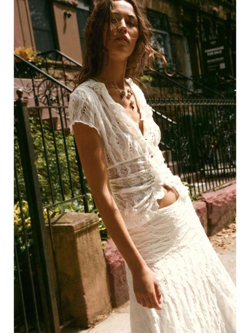 ZARA RUFFLED CUTWORK BLOUSE 0387/058/251
